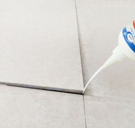 威海市瓷砖空鼓维修公司分享卫生间瓷砖脱落的原因可能有以下几点